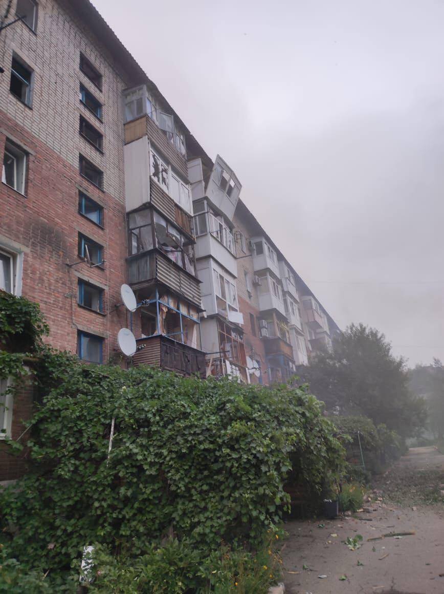 Разрушения в городе Торецк Донецкой области