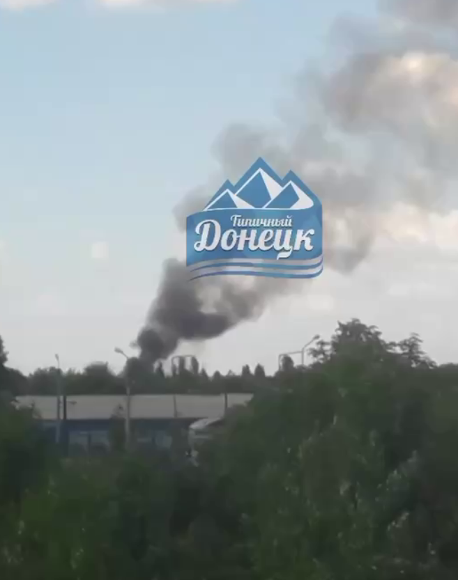 В Донецке разгорелся пожар на базе оккупантов.