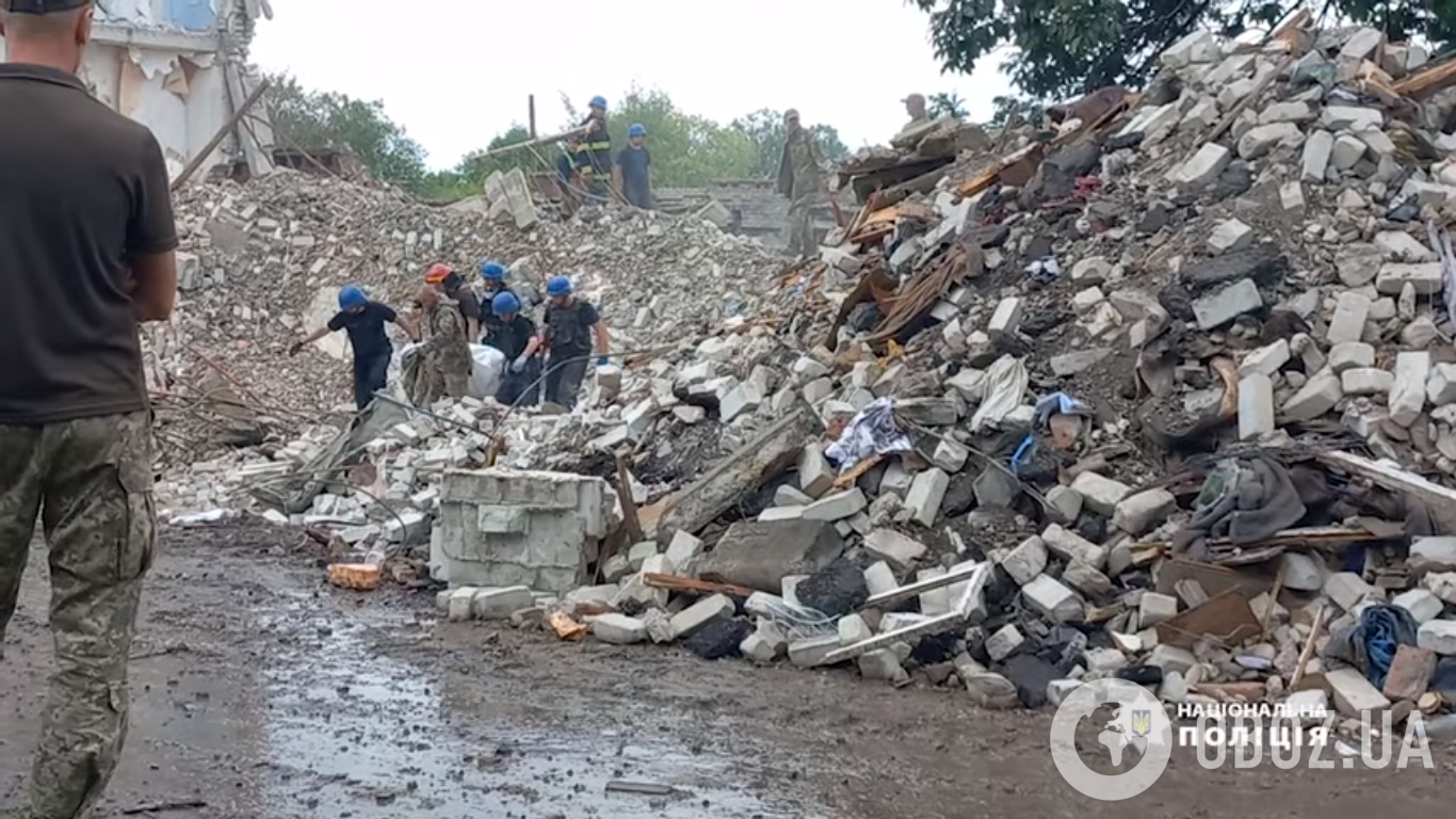 Поліція ідентифікувала більшість загиблих під завалами будинку у місті Часів Яр