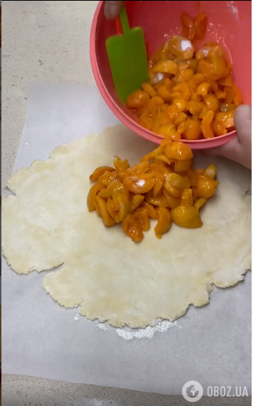 Хрустка галета з абрикосами: як приготувати тісто