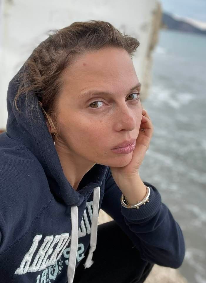 ''Обзивали селючкою, я кругом була чужою'': Ірена Карпа розповіла про свій шлях до української мови і викликала захват у мережі