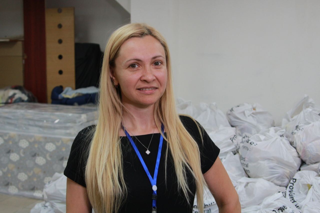 Керівниця волонтерського пункту видачі Ольга Лоба