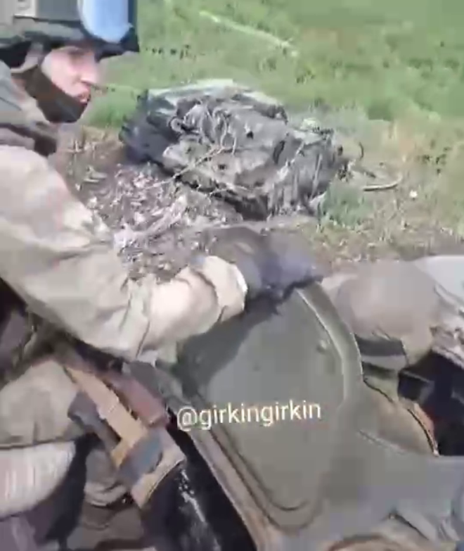 Разбитые позиции российских десантников