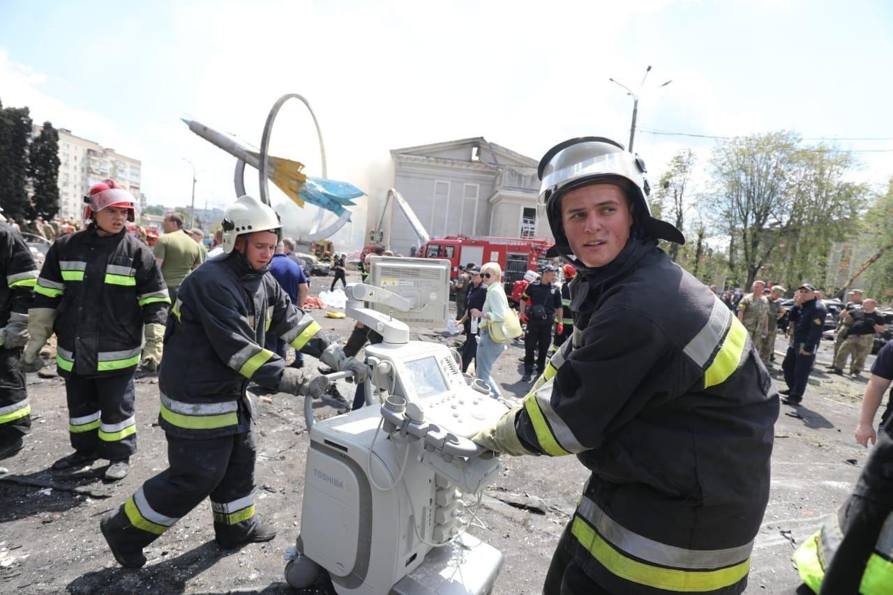 Ліквідація наслідків ракетного удару