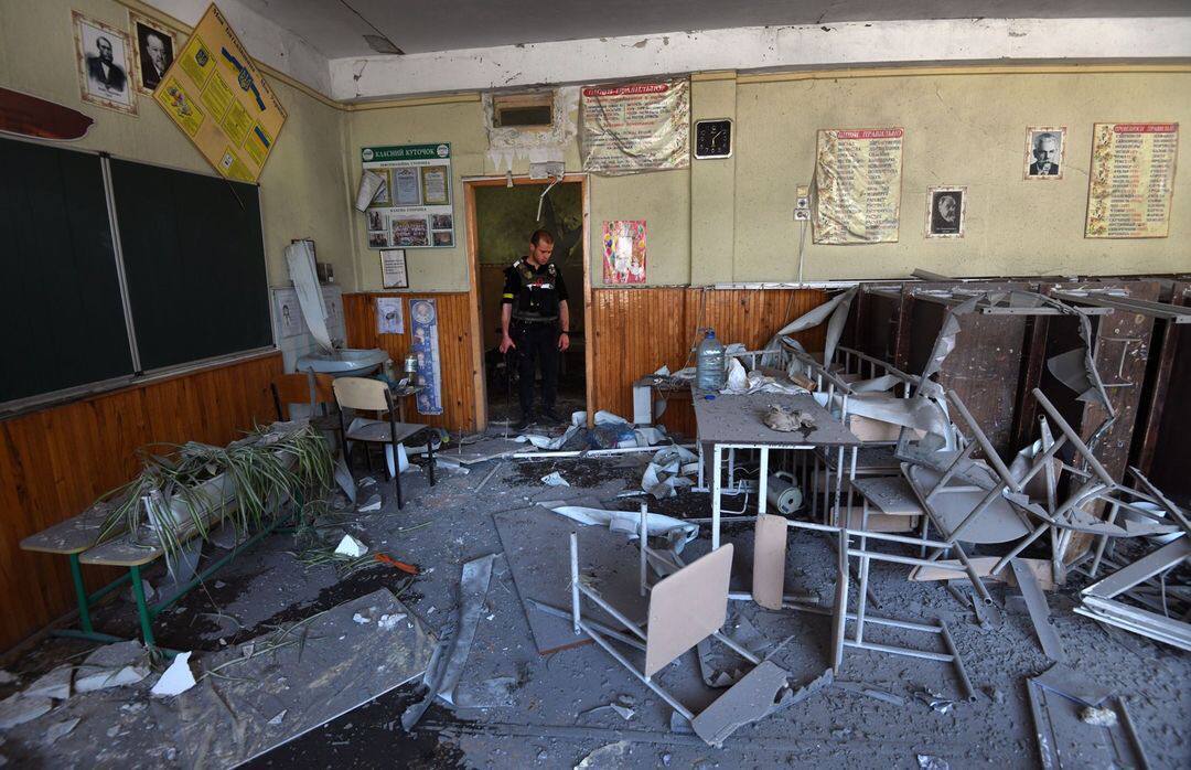 Разрушенная российскими оккупантами школа