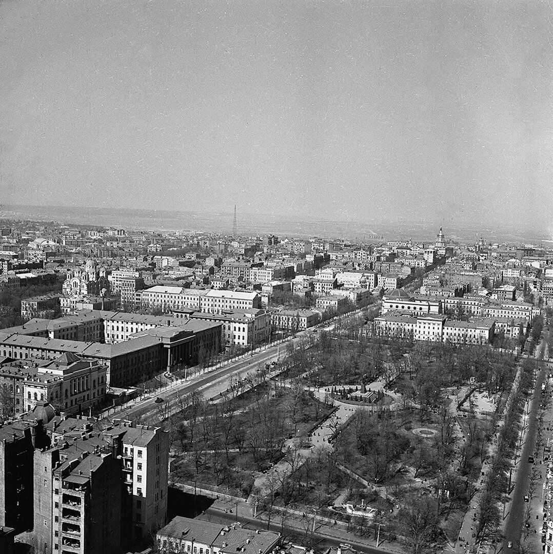 У мережі показали, як виглядав Київ із висоти пташиного польоту в 1960-х роках. Архівні фото