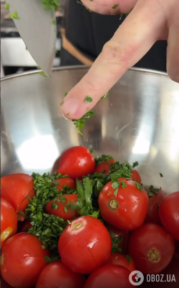 Як швидко замаринувати помідори: їсти можна через декілька годин