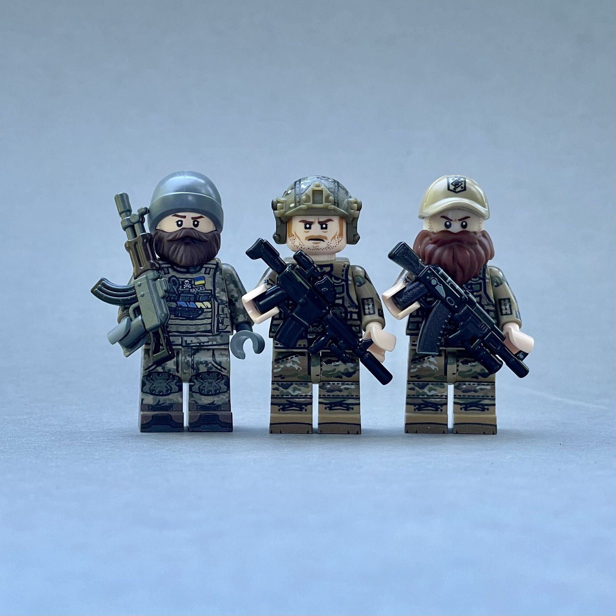 Фігурки випустила компанія The Brothers Brick