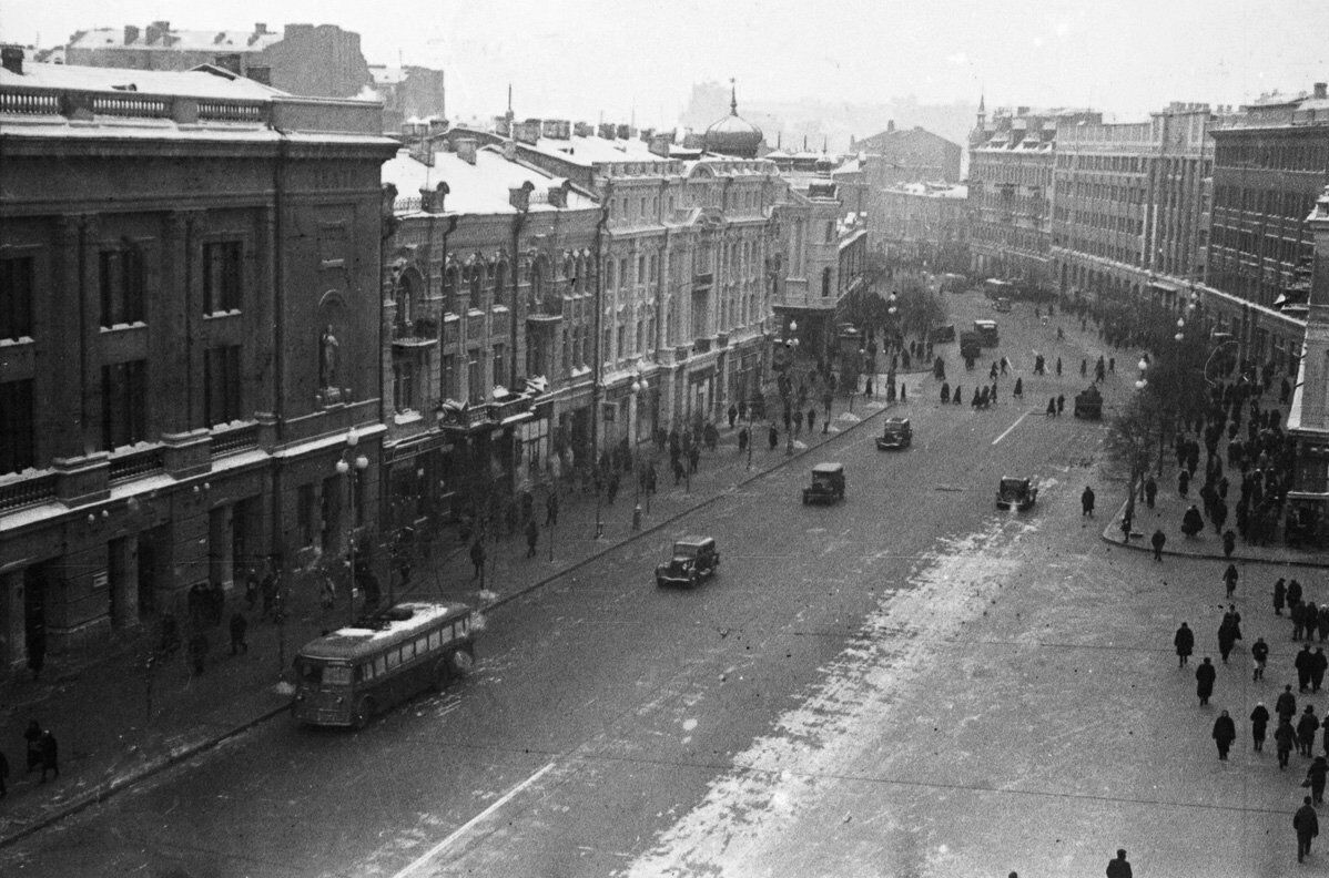 Хрещатик у другій половині 1930-х років.