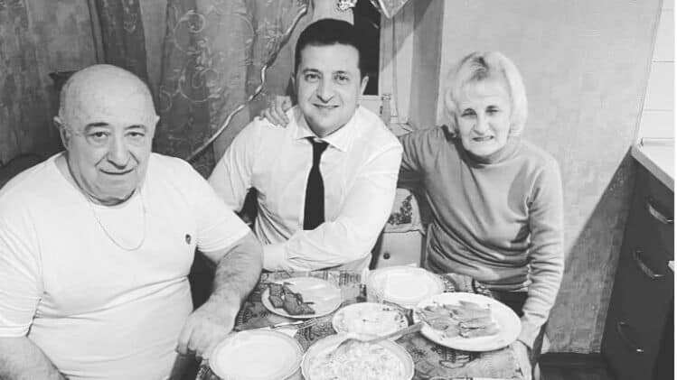 Владимир Зеленский с родителями