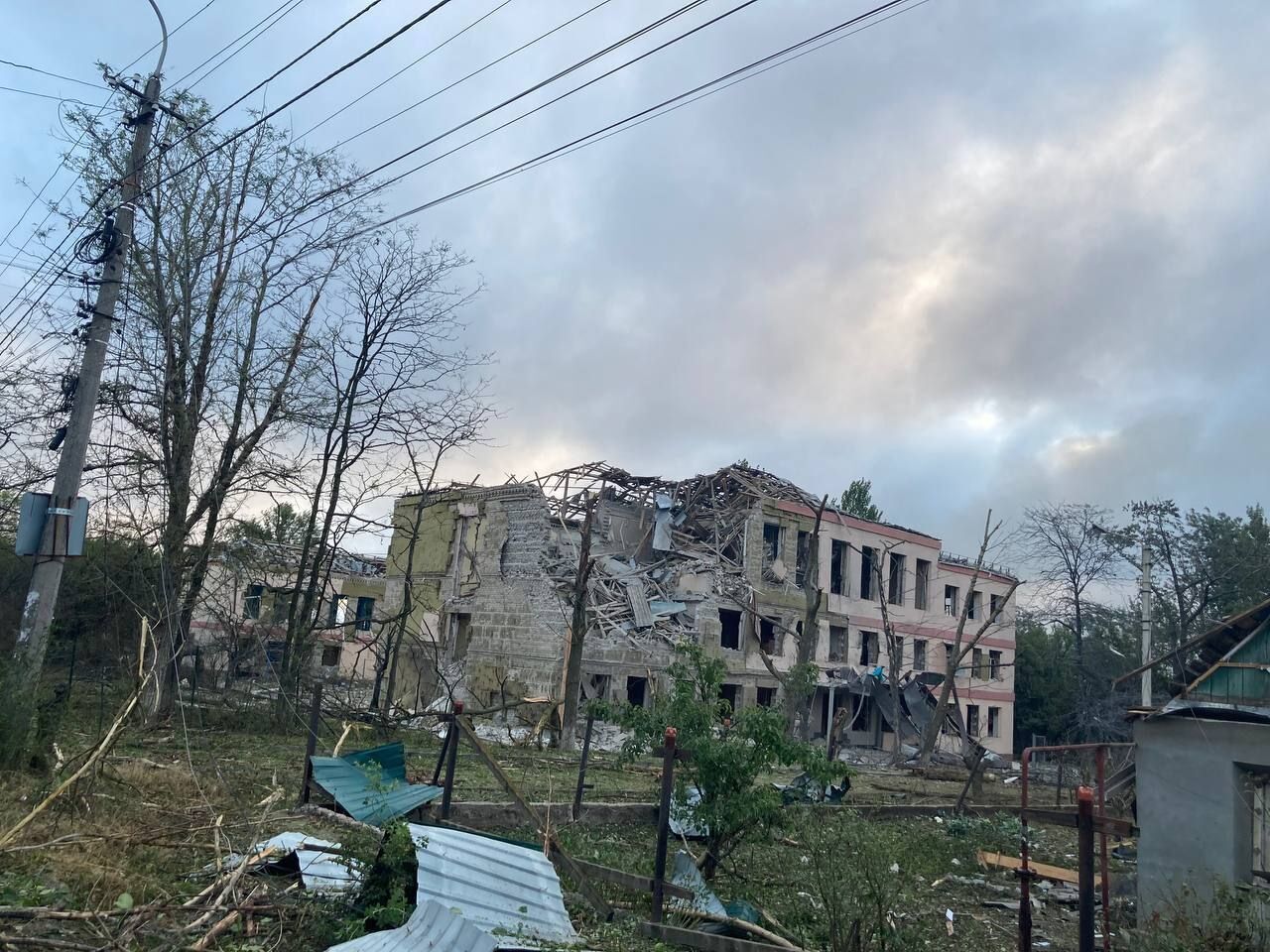 Войска РФ разрушили школы в Краматорске и Константиновке 2