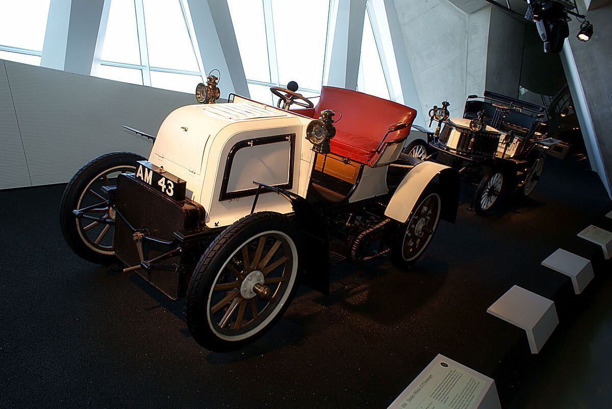 Репродукція моделі "Daimler Phönix 23PS".