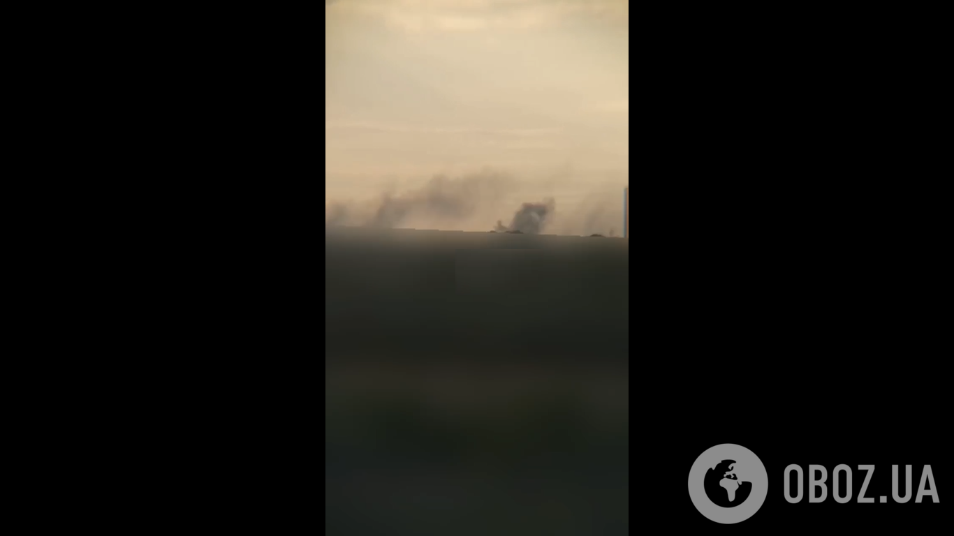 Над Миколаєвом видно стовпи диму