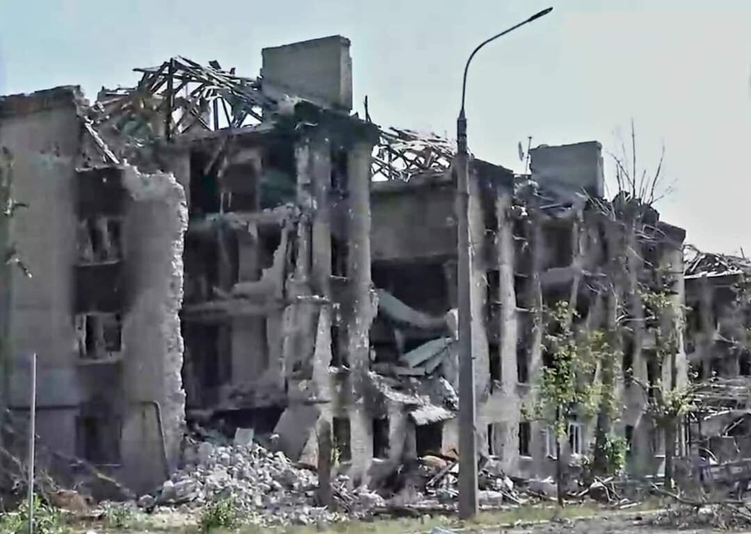 Війська РФ бомбардують міста з важкого озброєння