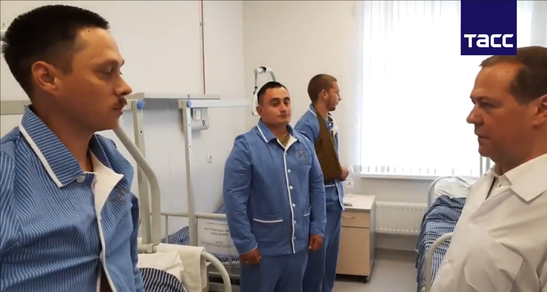 Зампред Совбеза РФ устроил "допрос" раненым оккупантам