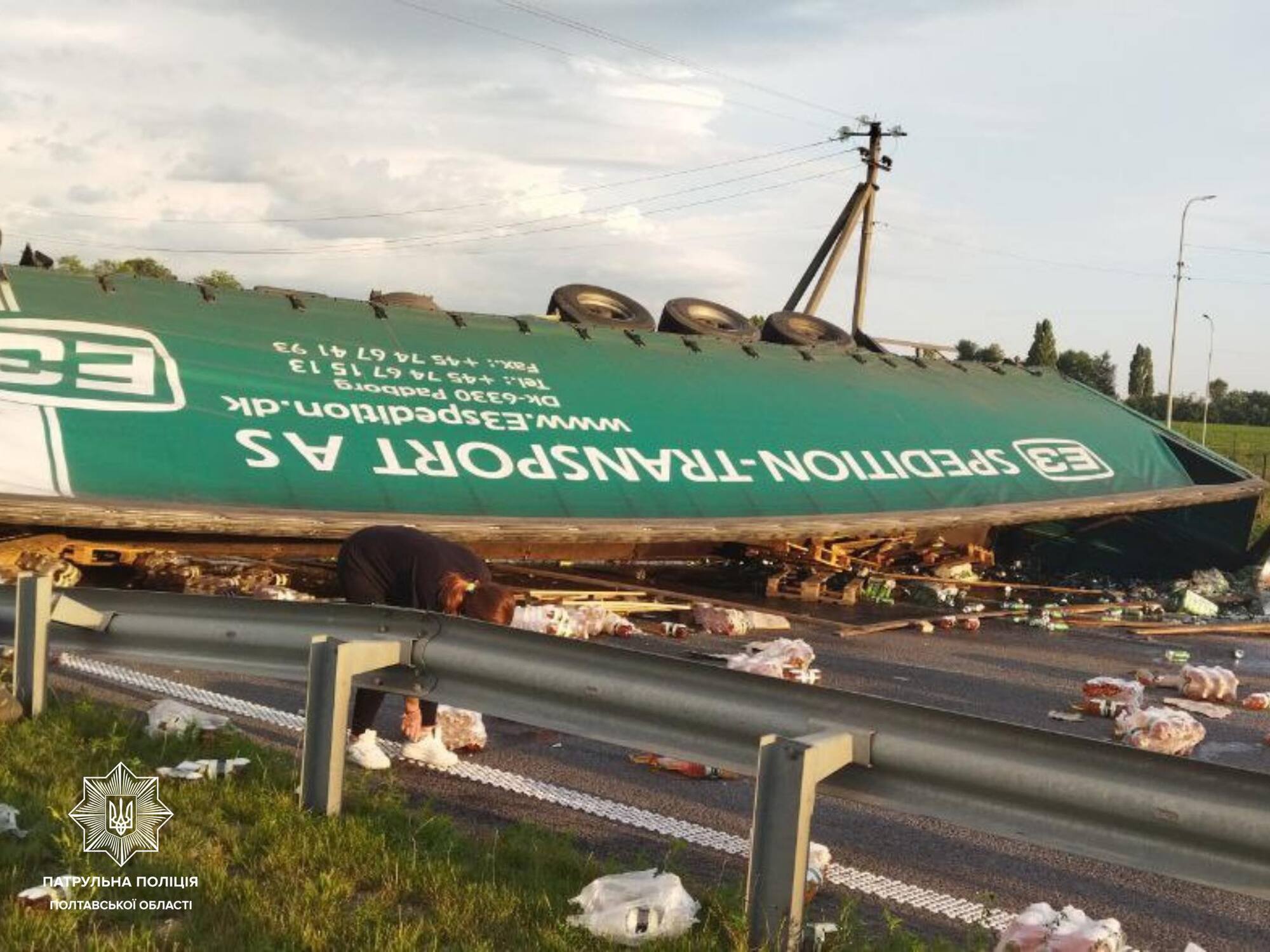 Недалеко от Полтавы произошла масштабная авария с грузовиком