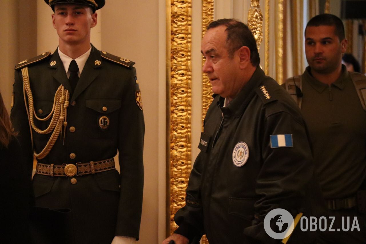Президент Гватемалы прибыл в Киев