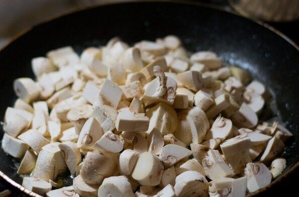 Соус из грибов на сковороде