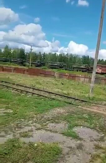РФ перекидає озброєння залізницею