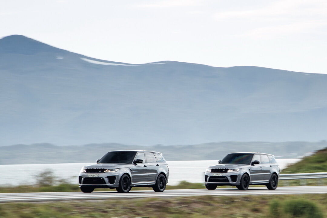 Range Rover Sport SVR фільму "Не час помирати"