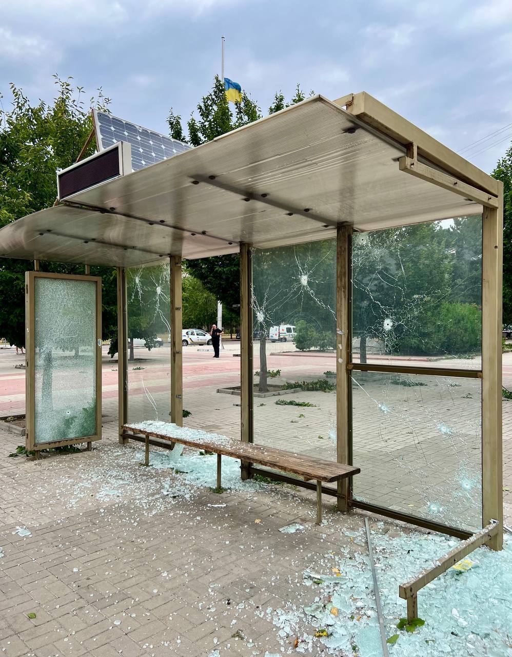 Возросло количество жертв обстрела оккупантами остановки в Николаеве