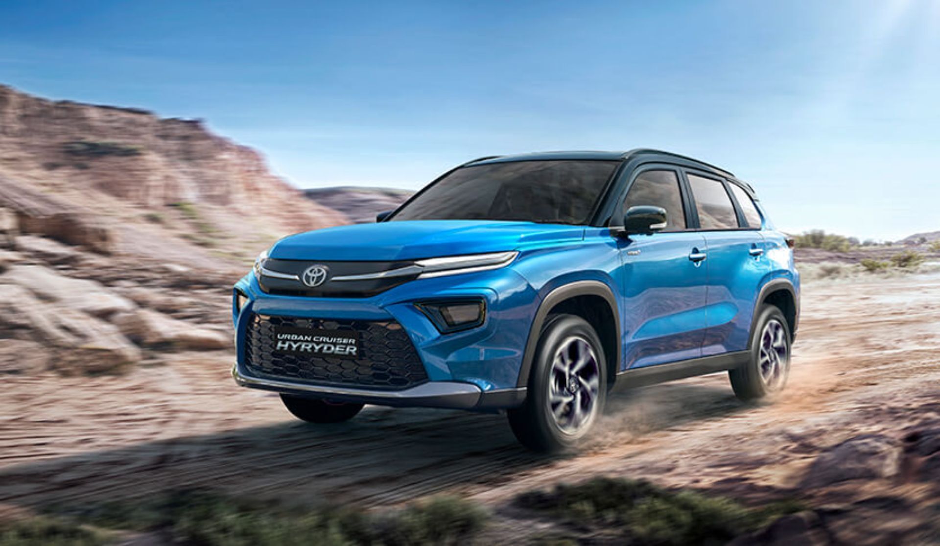 За своїми габаритними розмірами Hyryder майже ідентичний Toyota CH-R