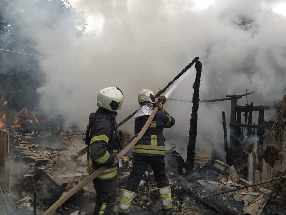 Оккупанты закрепляются в районе Лисичанска, город в огне, – Гайдай