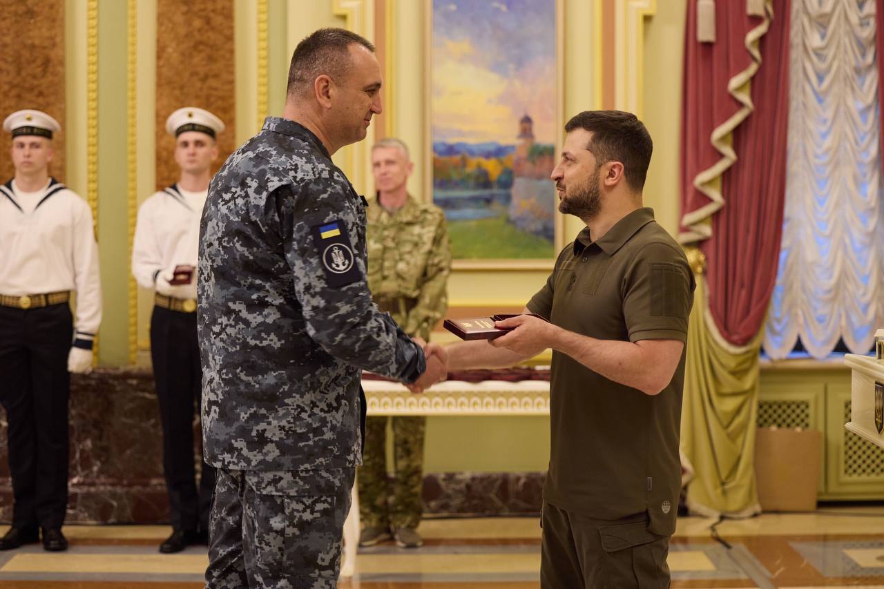 Президент поздравил с Днем Военно-морских сил