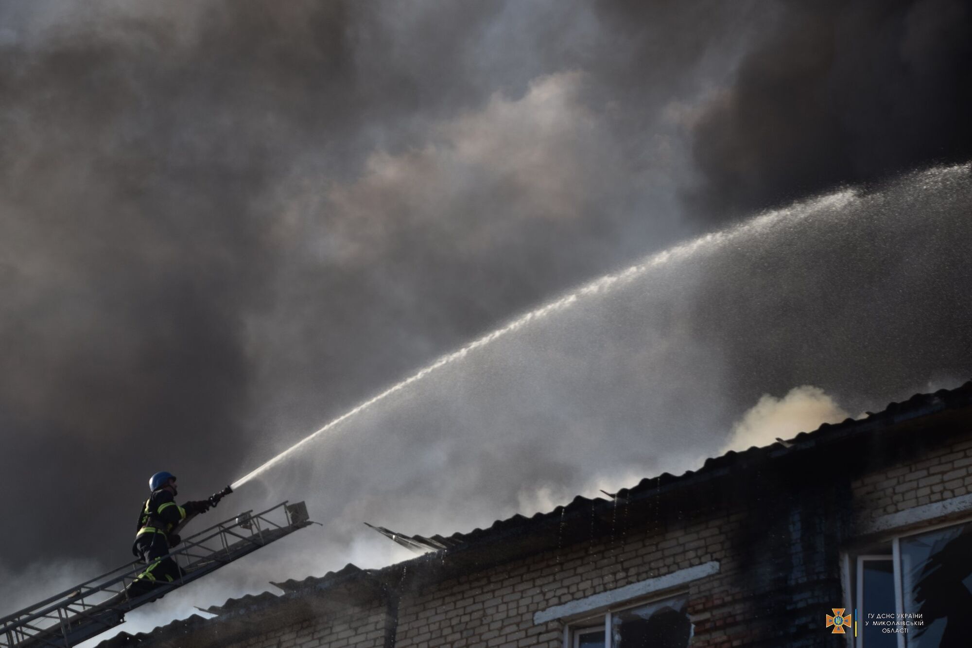 Рятувальники ліквідували пожежі.