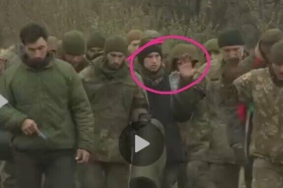 Отримавши звістку про полон, Наталія стала переглядати російські й сепаратистські групи в соцмережах і на одній із них побачила відео, на яке потрапив Олександр