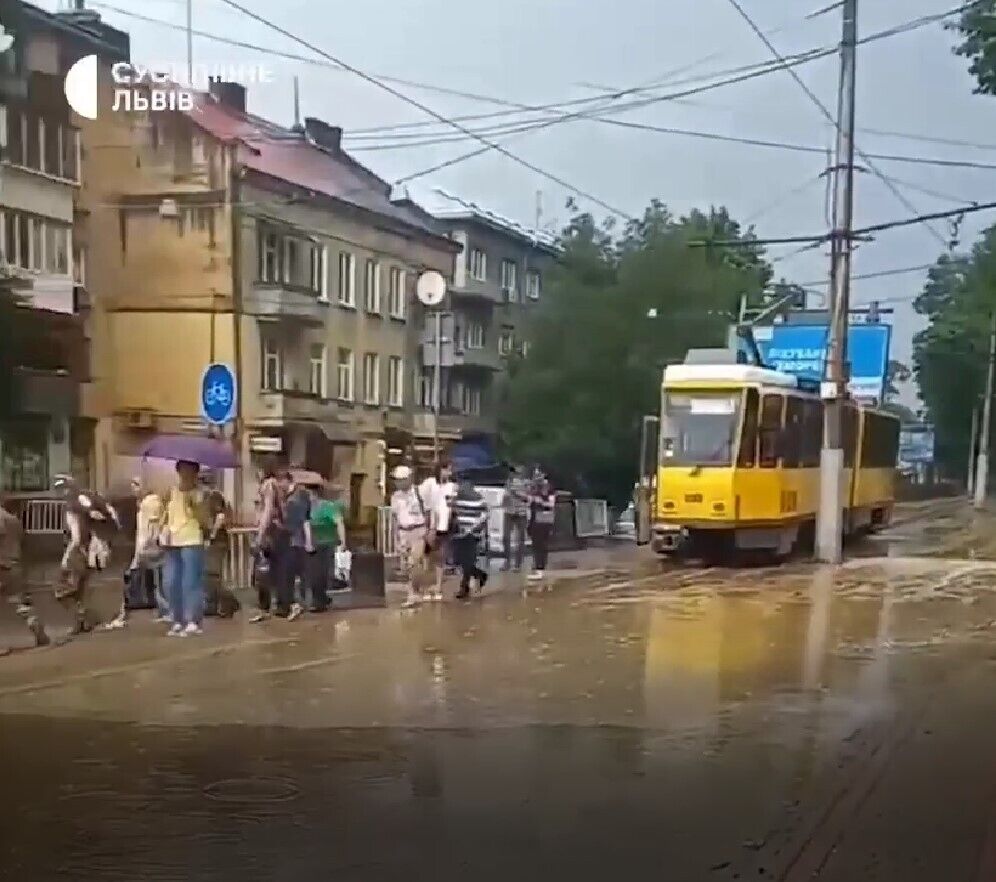 Непогода во Львове.