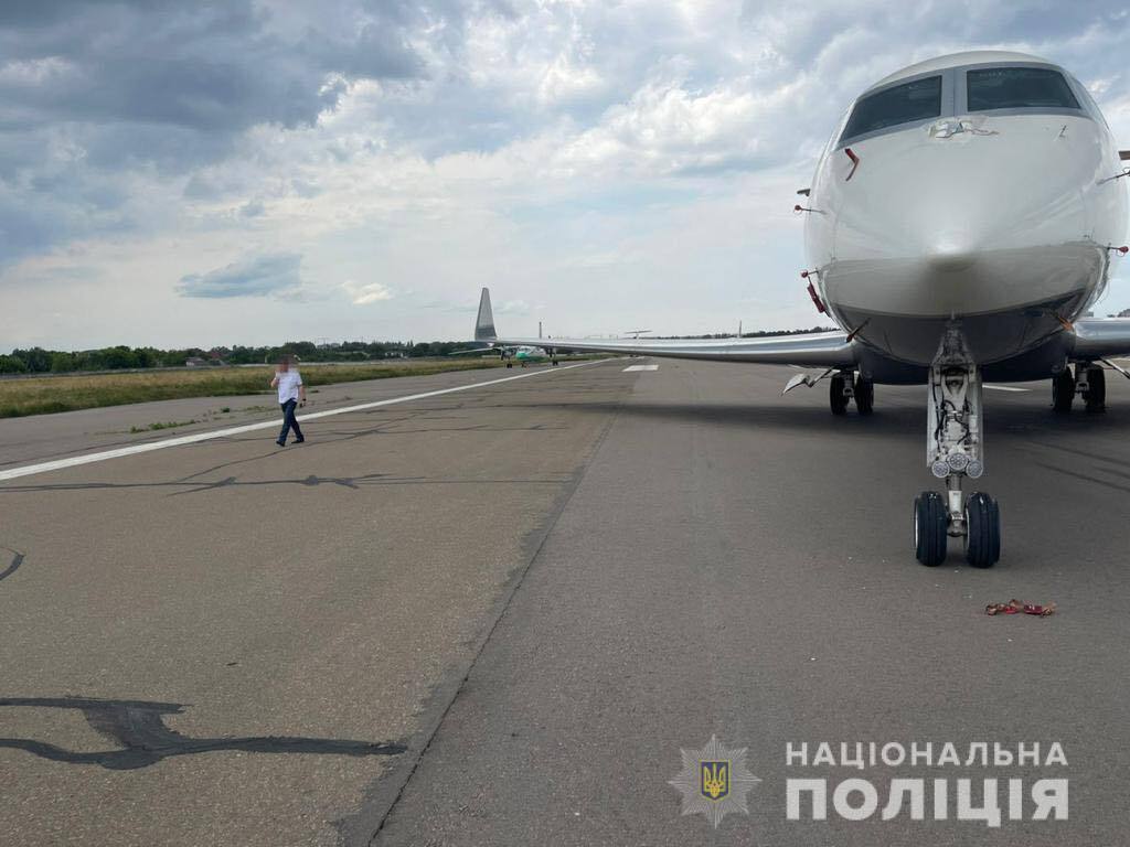 Гелікоптер і літак, що належить родині Медведчука, заарештовано