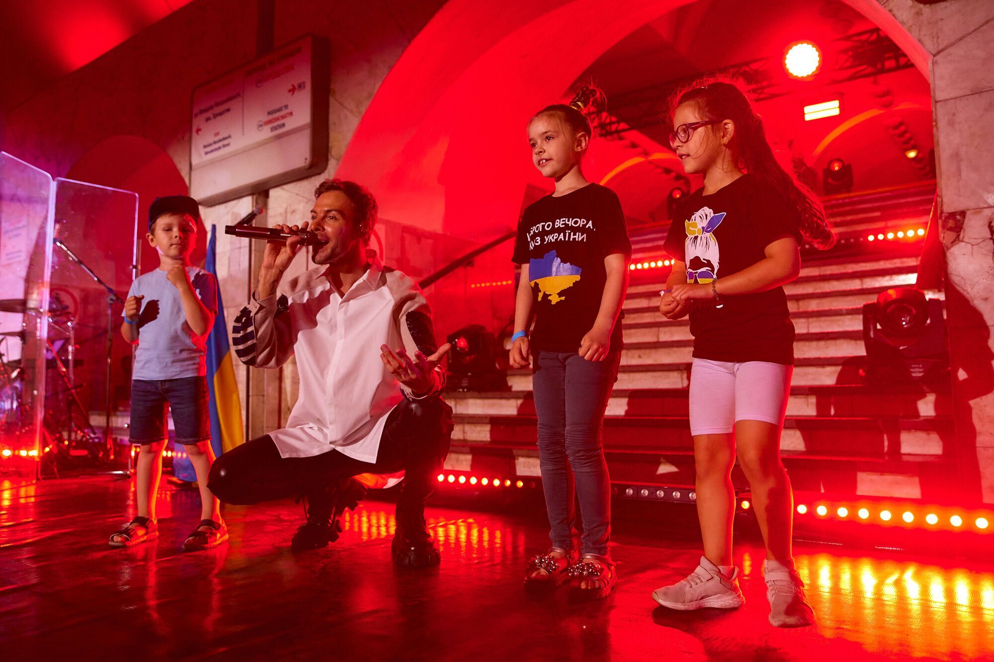 Макс Барских дал первый концерт в Киеве с начала войны: певец выступил в метро