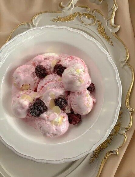 Мороженое сорбет из замороженных ягод