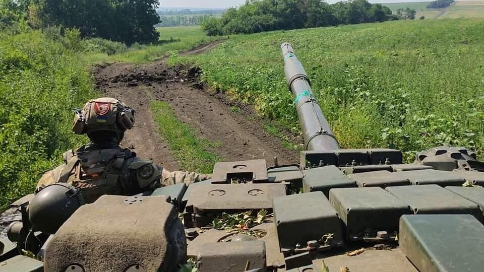 Украинские воины стоят на защите обороны страны