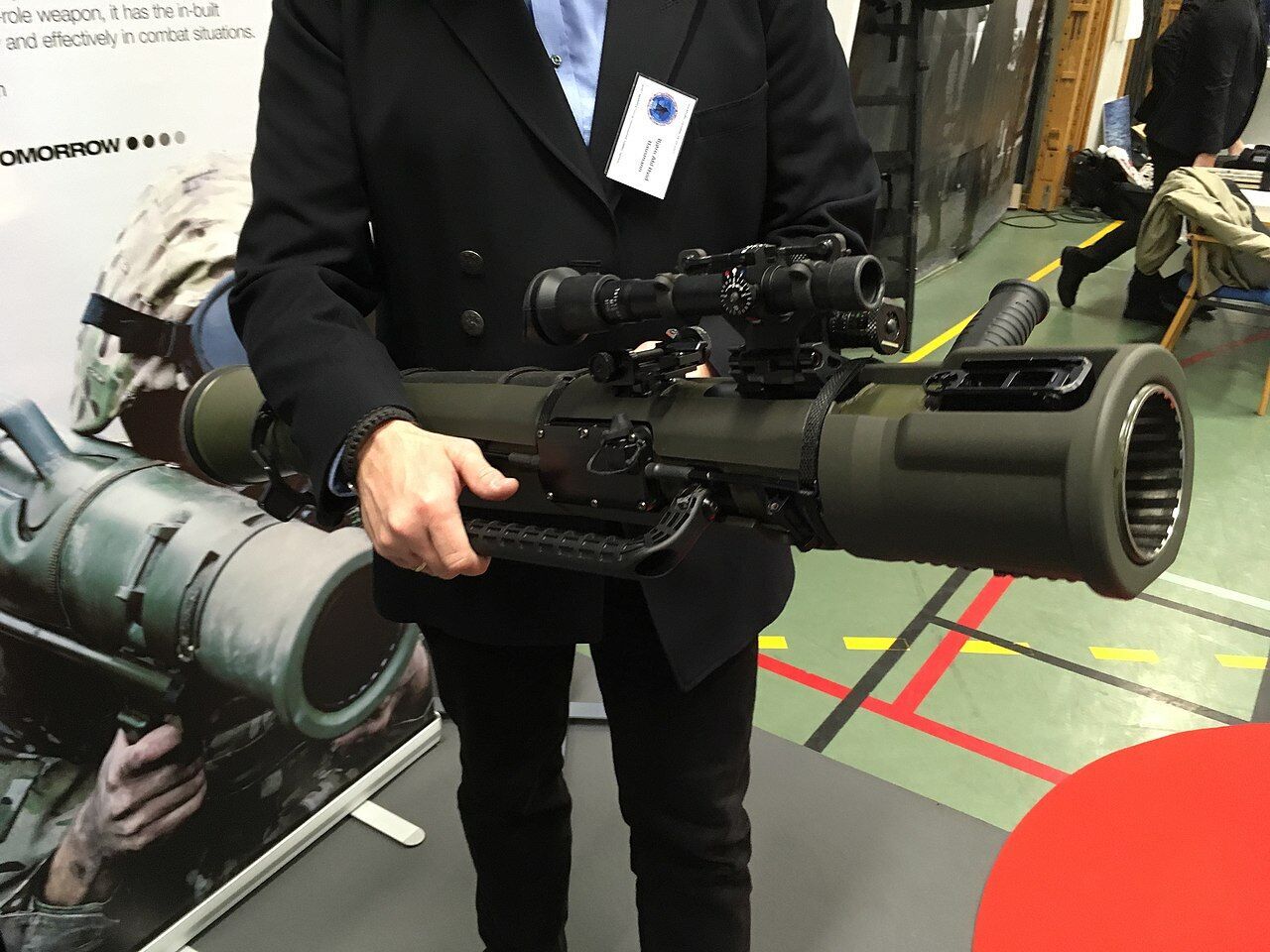 Бойцы ВСУ показали, как работает шведский гранатомет Carl Gustaf M4: впечатляющее видео