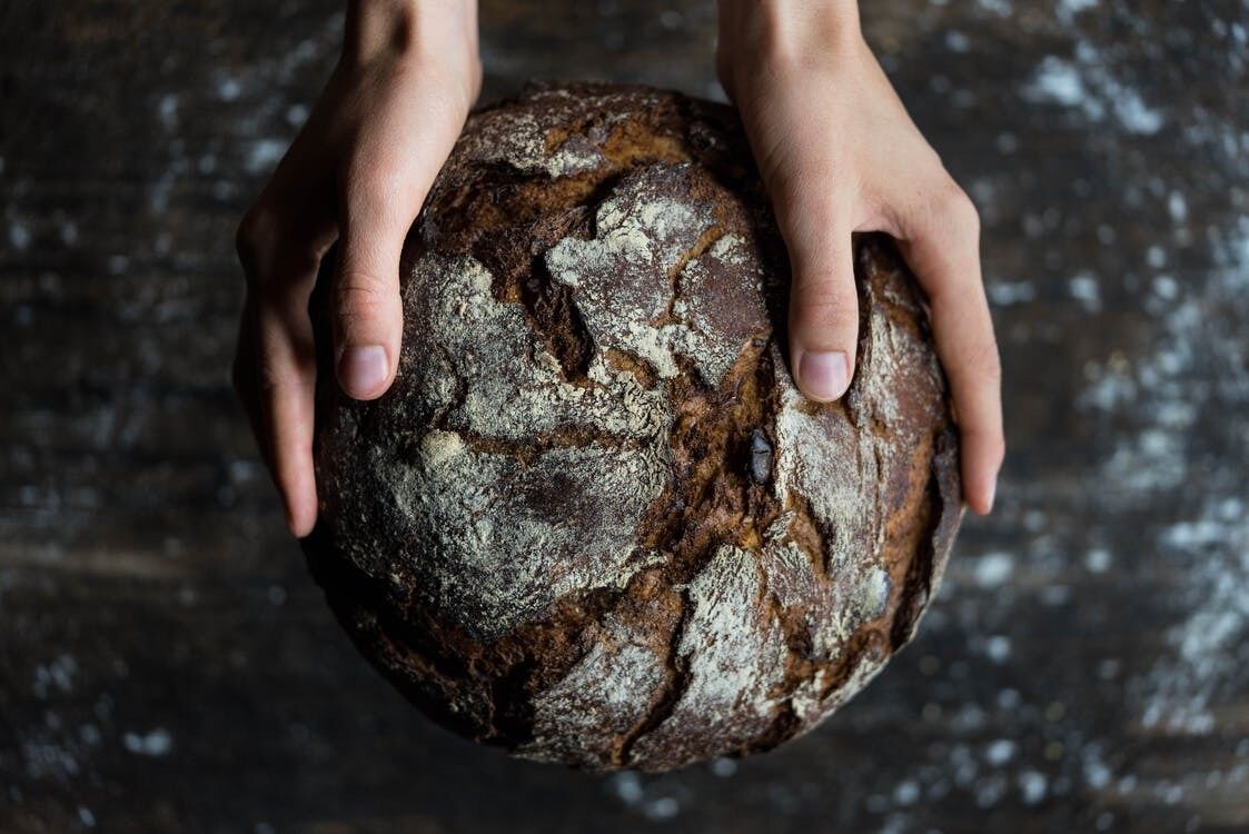 Що зробити, щоб хліб довго залишався свіжим та не черствів