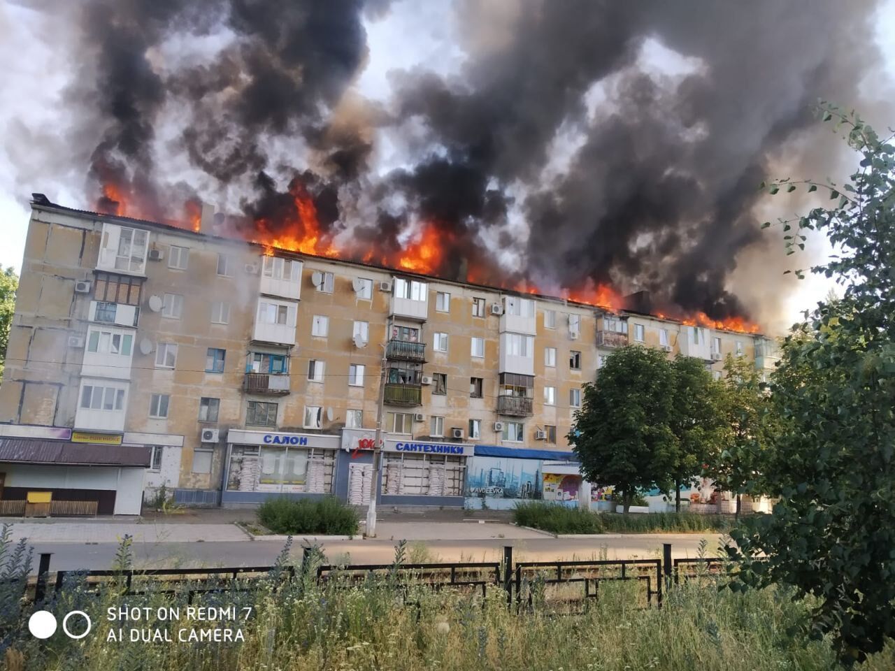 Россия круглосуточно обстреливает Авдеевку, оккупанты лупят по жилым кварталам, социальной инфраструктуре и предприятиям
