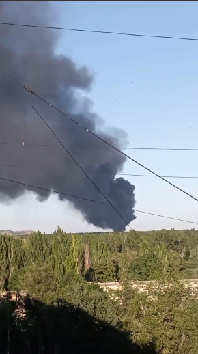 В Донецке снова горит нефтебаза