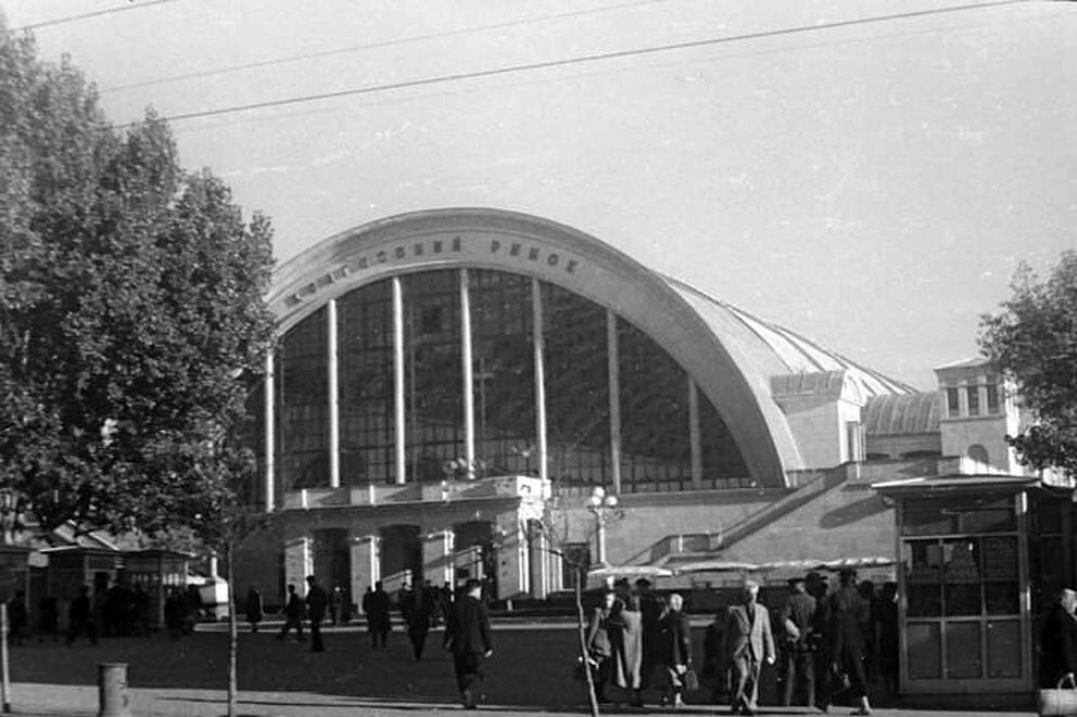 В сети показали, как выглядел уже несуществующий Сенной рынок в Киеве в 1958-м году. Уникальные фото