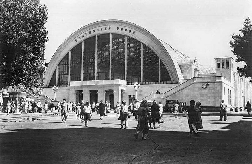 В сети показали, как выглядел уже несуществующий Сенной рынок в Киеве в 1958-м году. Уникальные фото