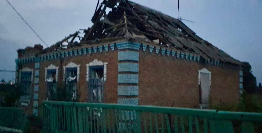 Російські окупанти розгромили кілька будинків