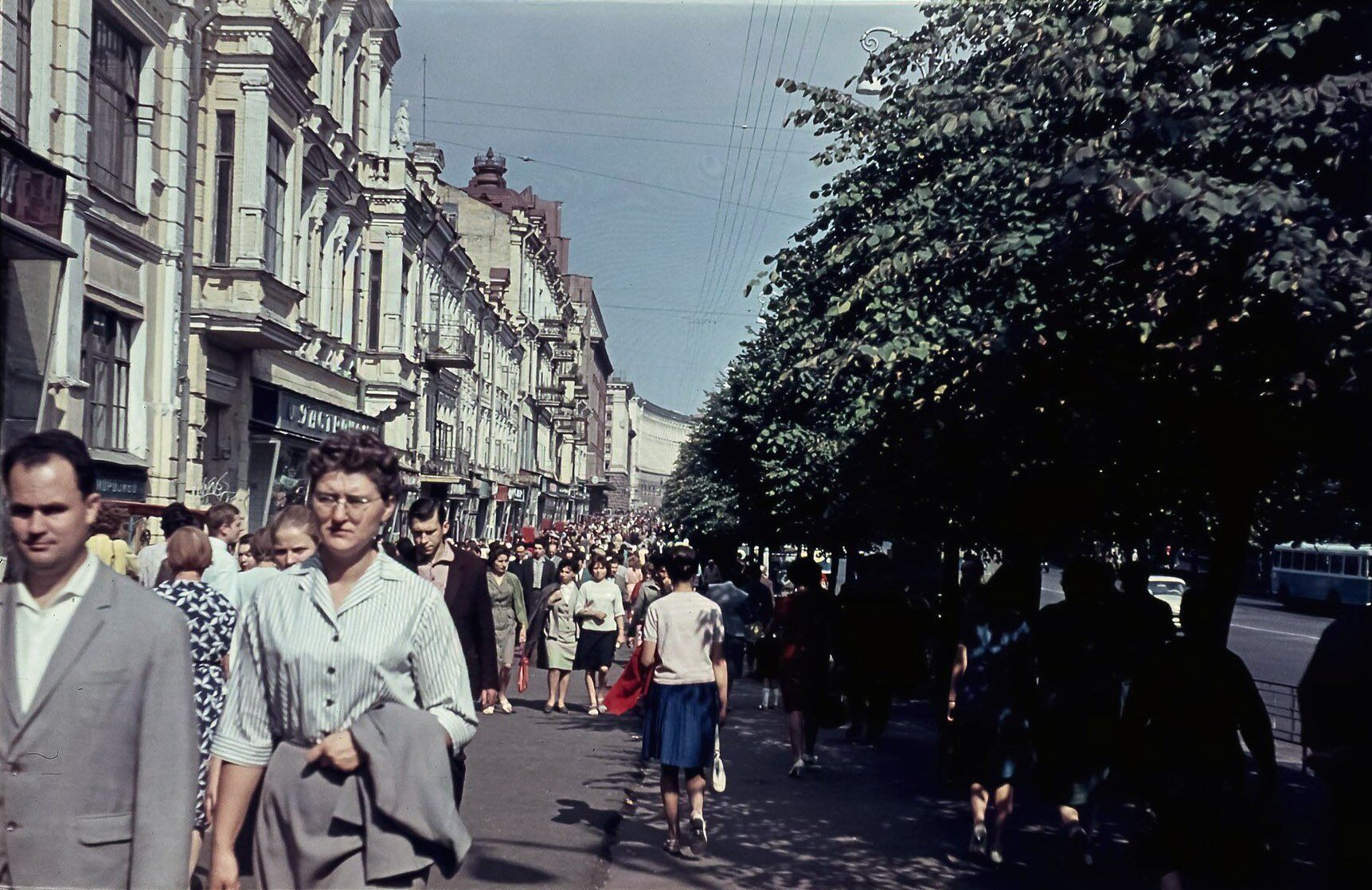 В сети показали, как менялся один из кварталов Крещатика в Киеве с 1940-х по 1980-е года. Архивные фото
