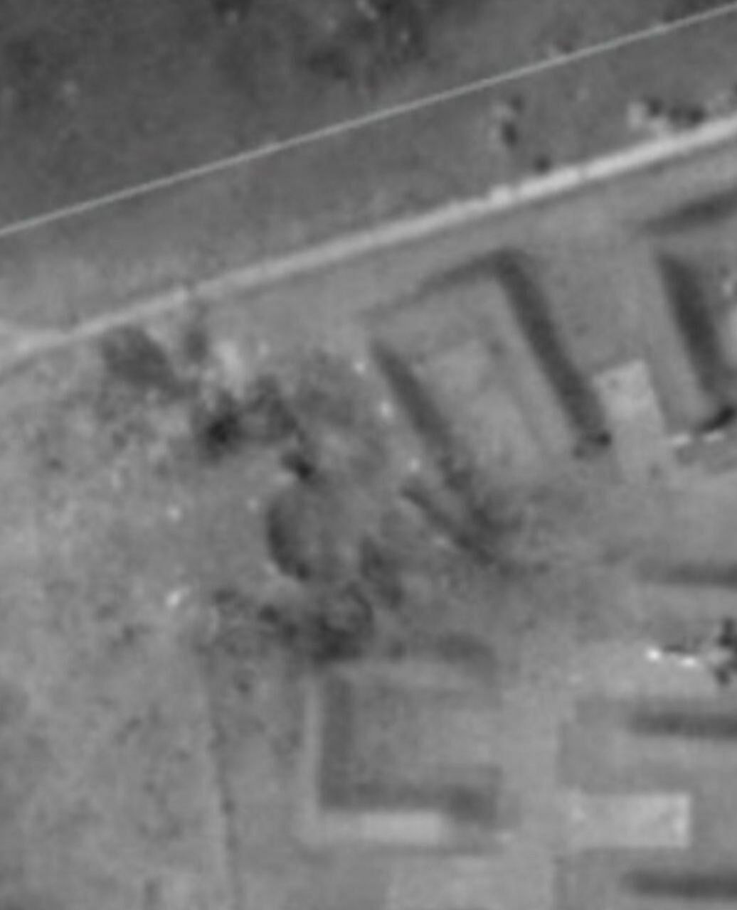 Появились первые спутниковые фото аэродрома "Саки" в Крыму до и после "бавовны" 5
