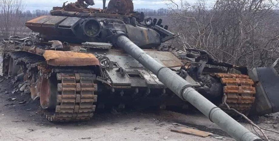 Защитники Украины уничтожили сотни российских танков