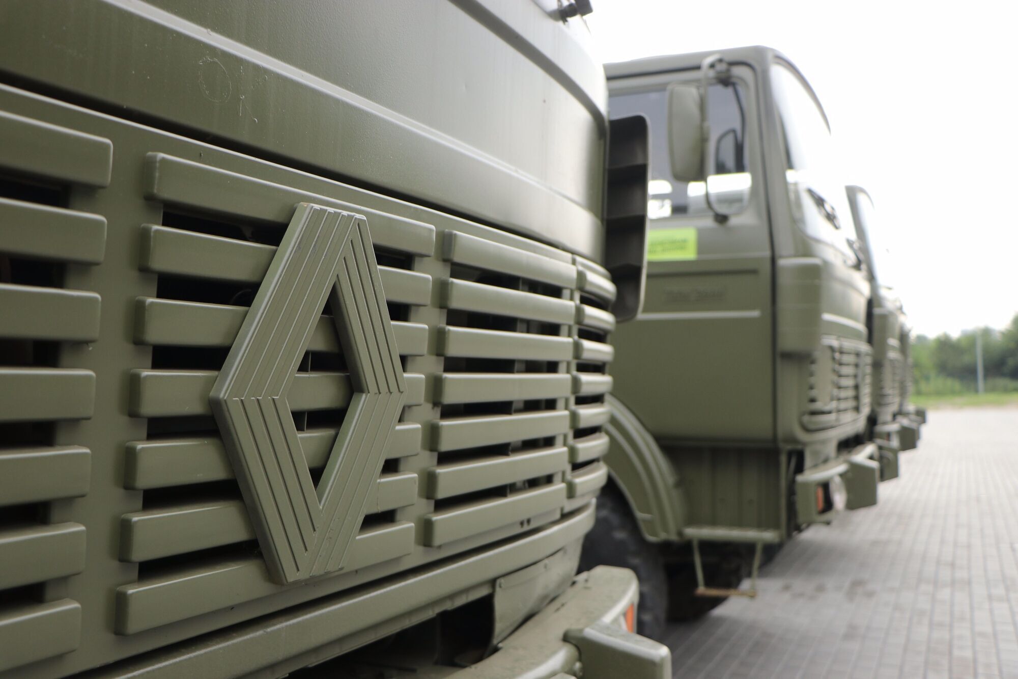 Днепровский городской совет передал Вооруженным Силам Украины очередную партию автомобилей