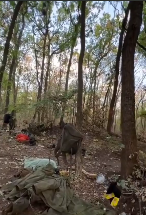 Розбудили піснею "Доброго вечора, ми з України": відео з сонним окупантом виявилося фейком