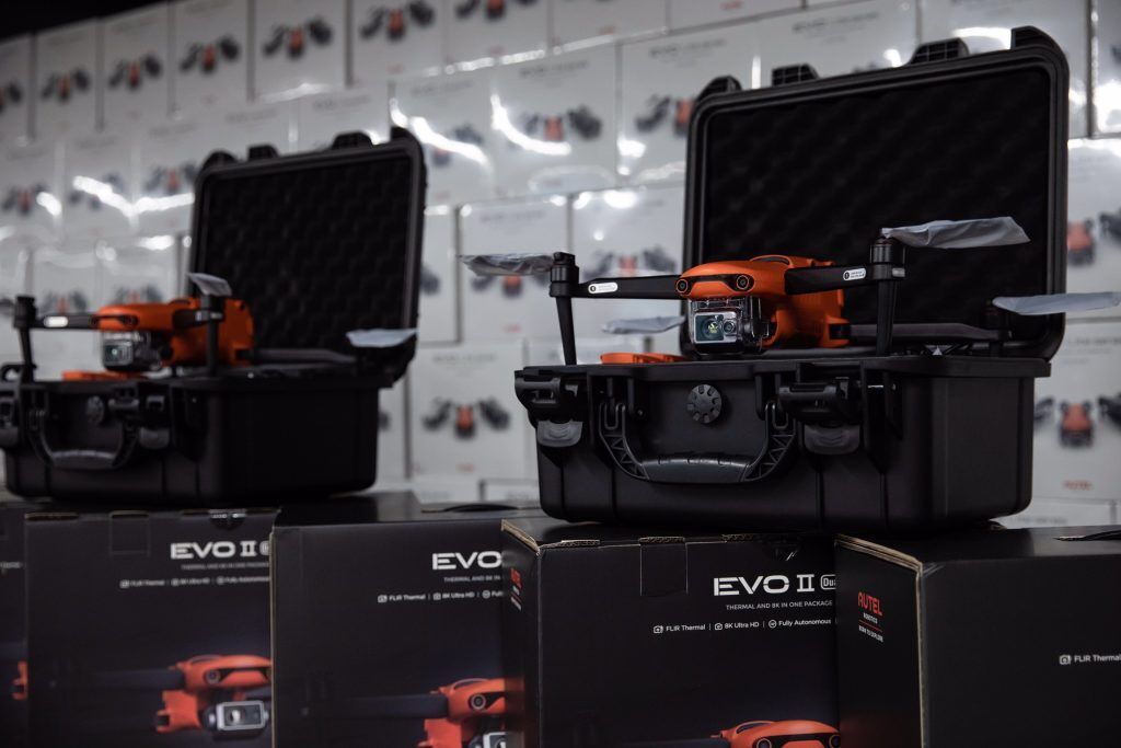 Дроны Autel, купленные Фондом Порошенко и волонтерами, передали бойцам ССО