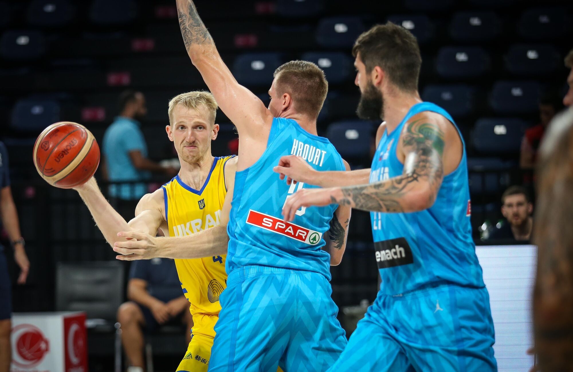 Сборная Украины по баскетболу проиграла чемпионам Европы в товарищеском матче