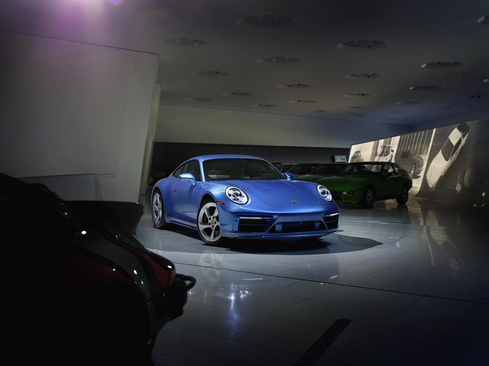 Porsche відтворили машину з мультфільму "Тачки" та відправлять гроші від її продажу на допомогу Україні